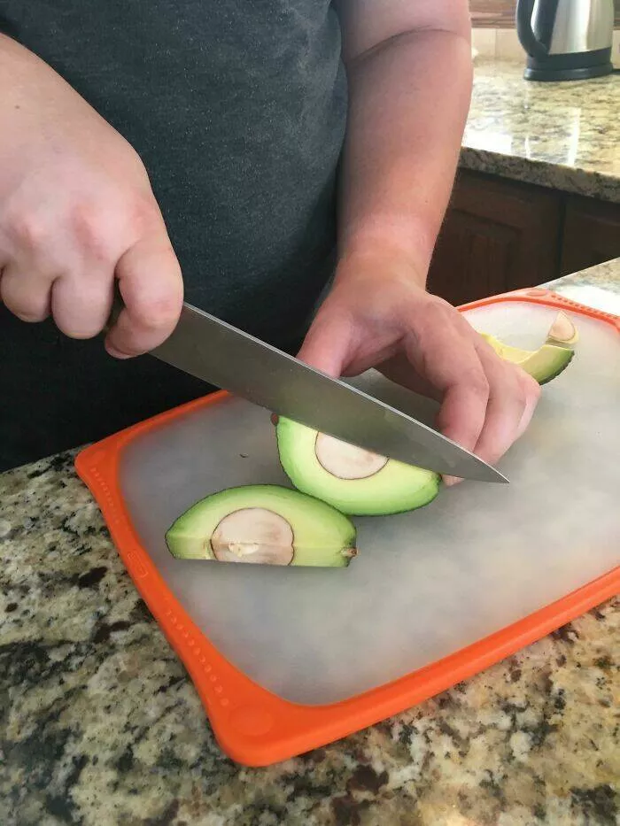 Frustration unleashed partners hilariously incompetent moments go viral - #31 The Way My Boyfriend Sliced This Avocado