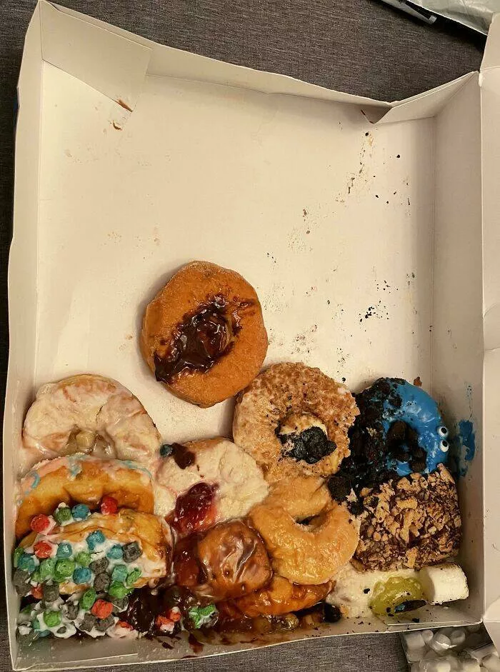 Frustration unleashed partners hilariously incompetent moments go viral - #8 My Husband Carries Doughnuts Vertically