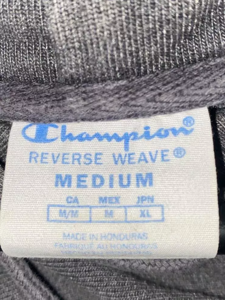 Visual marvels explore a collection of truly fascinating pictures - #1 A medium-sized shirt in North America is an extra large in Japan