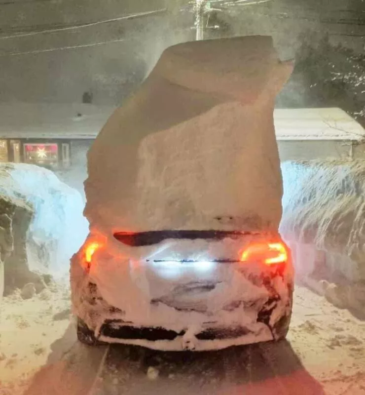 Visual marvels explore a collection of truly fascinating pictures - #30 Heavy snowfall in Norway last week