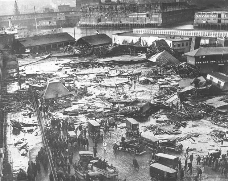 Visual marvels explore a collection of truly fascinating pictures - #31 Aftermath of the Great Molasses Flood of 1919 in Boston