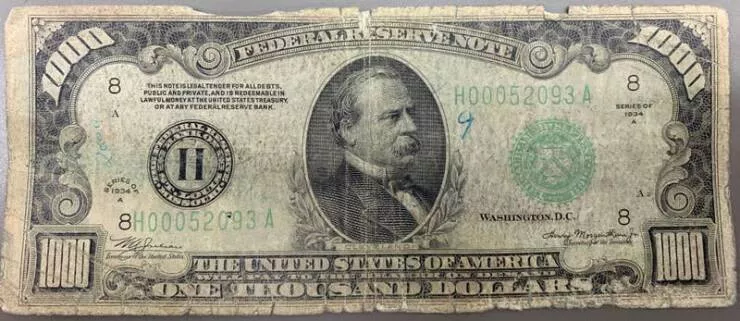Visual marvels explore a collection of truly fascinating pictures - #38 Appearance of a $1,000 bill