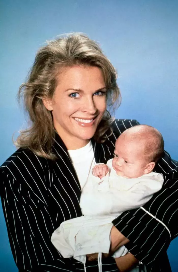 Flashbacks nostalgiques moments inoubliables des annees 90 pour la generation x et les millennials aines - #28 Le vice-président de l'époque, Dan Quayle, a critiqué Murphy Brown comme une émission Flashbacks nostalgiques moments inoubliables des annees 90 pour la generation x et les millennials aines - #28 Le vice-président de l'époque, Dan Quayle, a critiqué Murphy Brown comme une émission