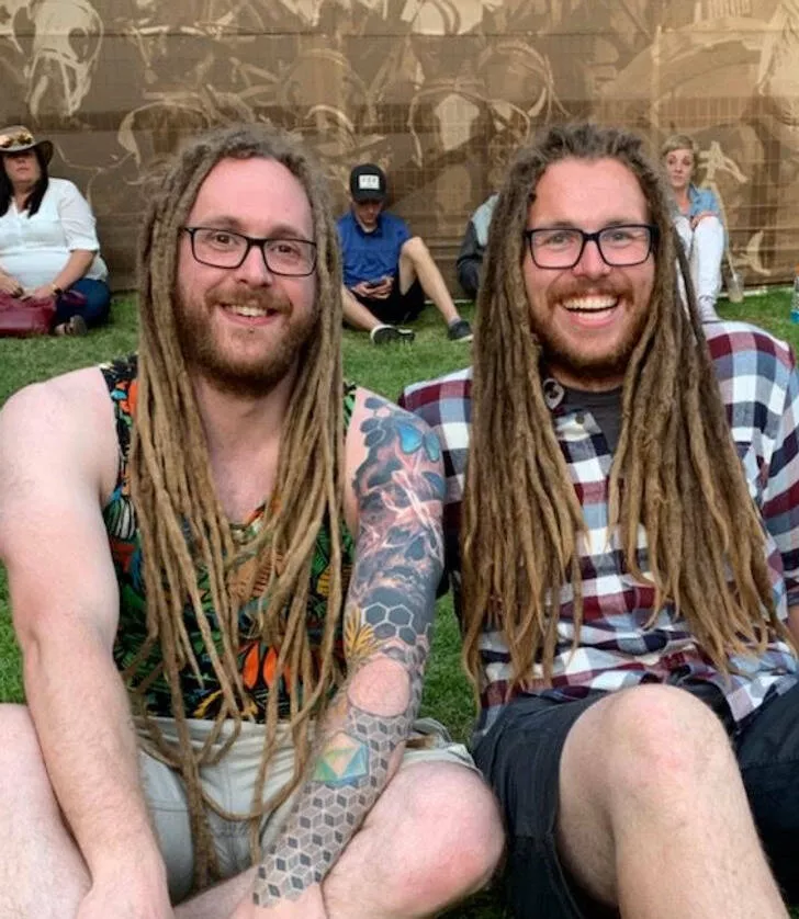 Coincidences incroyables au dela de la croyance et indeniablement vraies - #2 J'ai rencontré mon sosie lors d'un festival.