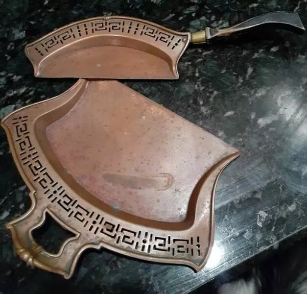 Revealing mysteries unveiling the secrets of enigmatic objects - #8 Found in a library/art exchange. Appears to be a decorative copper dustpan.