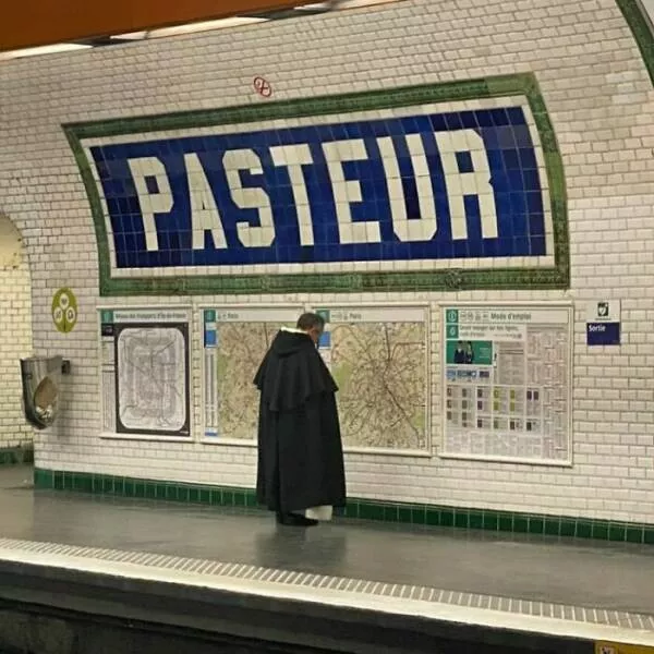 Subway surprises unforgettable moments unfold in metro madness paris edition - #15 