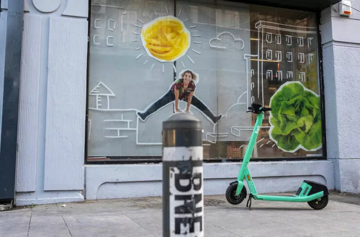 Urban elegance street serendipity in captivating photographs where timing steals the show - #25 