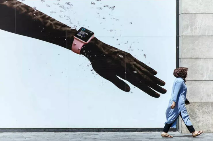 Urban elegance street serendipity in captivating photographs where timing steals the show - #40 