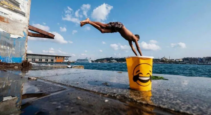 Urban elegance street serendipity in captivating photographs where timing steals the show - #8 
