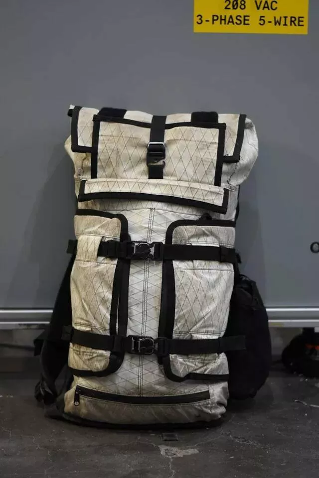 Tresors eprouves par le temps objets durables qui resistent a lepreuve du temps - #14 Mon sac à dos Mission Workshop Rhake VX de 5 ans et demi s'est avéré extrêmement durable et conçu pour durer.
