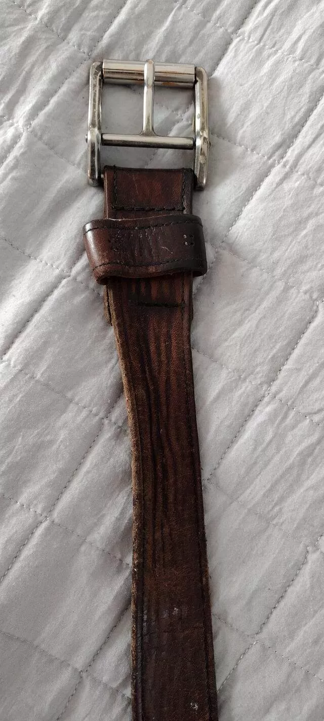 Tresors eprouves par le temps objets durables qui resistent a lepreuve du temps - #22 Ceinture Fossil portée presque tous les jours depuis 17 ans. Tresors eprouves par le temps objets durables qui resistent a lepreuve du temps - #22 Ceinture Fossil portée presque tous les jours depuis 17 ans.