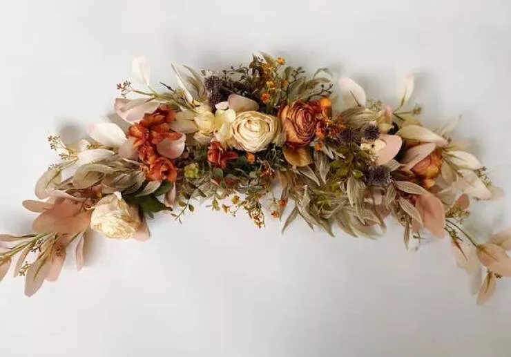 Rediscovering 90s nostalgia treasures from every millennials childhood home - #23 Dried flower swags adorning doorways or framed wall art