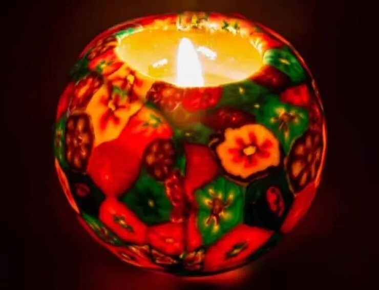 Rediscovering 90s nostalgia treasures from every millennials childhood home - #26 Orb candles emitting a pretty glow when halfway burned