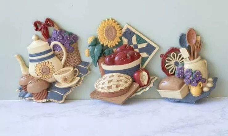 Retrouvailles avec la nostalgie des annees 90 tresors trouves dans le foyer de chaque millenaire - #6 Décoration murale en résine alimentaire dans la cuisine, notamment dans les cuisines au thème de la pomme de campagne Retrouvailles avec la nostalgie des annees 90 tresors trouves dans le foyer de chaque millenaire - #6 Décoration murale en résine alimentaire dans la cuisine, notamment dans les cuisines au thème de la pomme de campagne