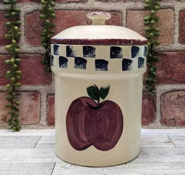 Retrouvailles avec la nostalgie des annees 90 tresors trouves dans le foyer de chaque millenaire - #7 Boîtes assorties de pommes de campagne sur les comptoirs de cuisine pour compléter le thème Retrouvailles avec la nostalgie des annees 90 tresors trouves dans le foyer de chaque millenaire - #7 Boîtes assorties de pommes de campagne sur les comptoirs de cuisine pour compléter le thème