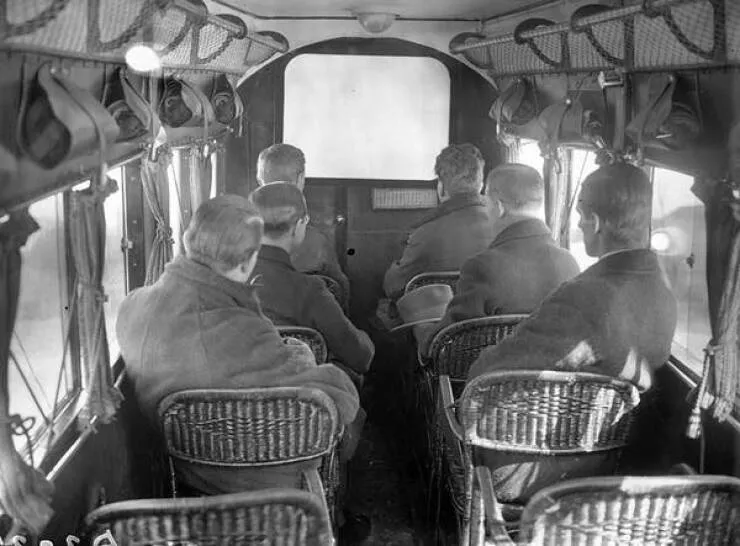 Rare historical photos that will alter your worldview - #27 This, wicker chairs and all, is what the interior of a plane looked like in 1925: