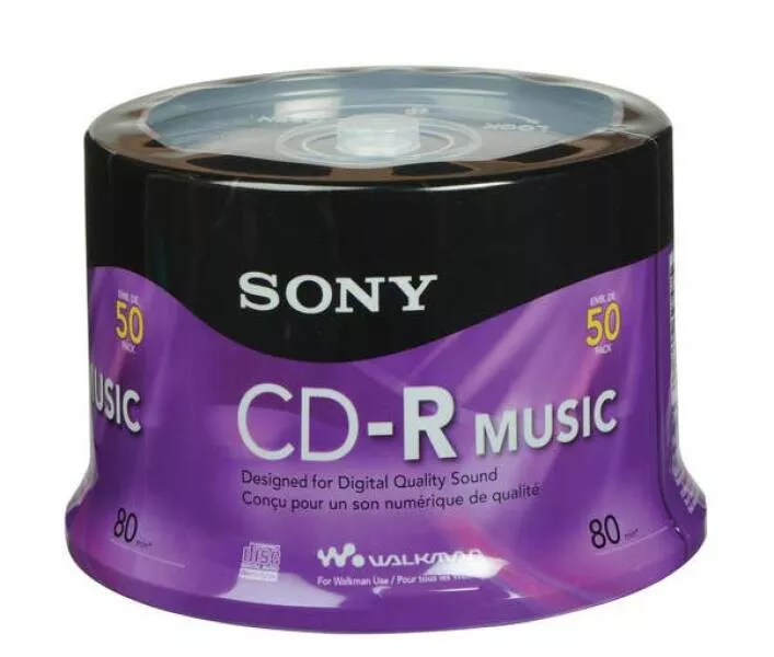 Photos nostalgique un retour en arriere pour les 32 45 ans - #19 La pile de CD vierges à côté de l'ordinateur, qui vous inspirait à créer un mix CD rien qu'en la regardant: