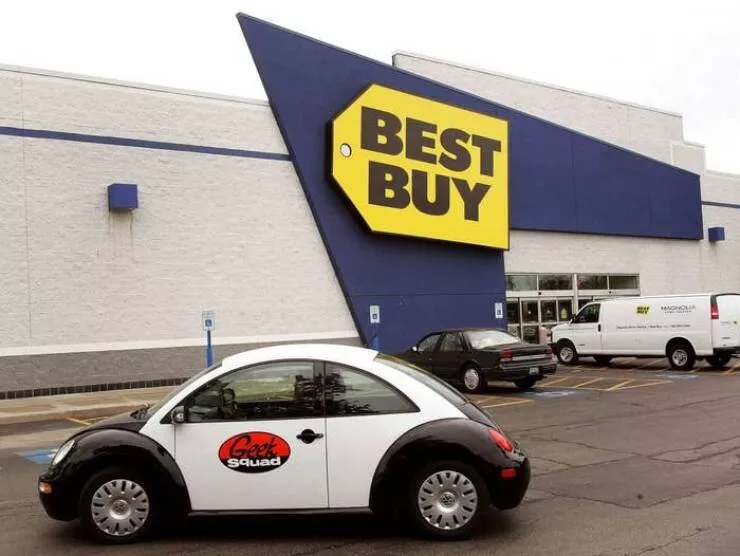 Nostalgic photos a trip down memory lane for ages 32 45 - #26 And the Best Buy Geek Squad Volkswagen Beetles always parked outside: