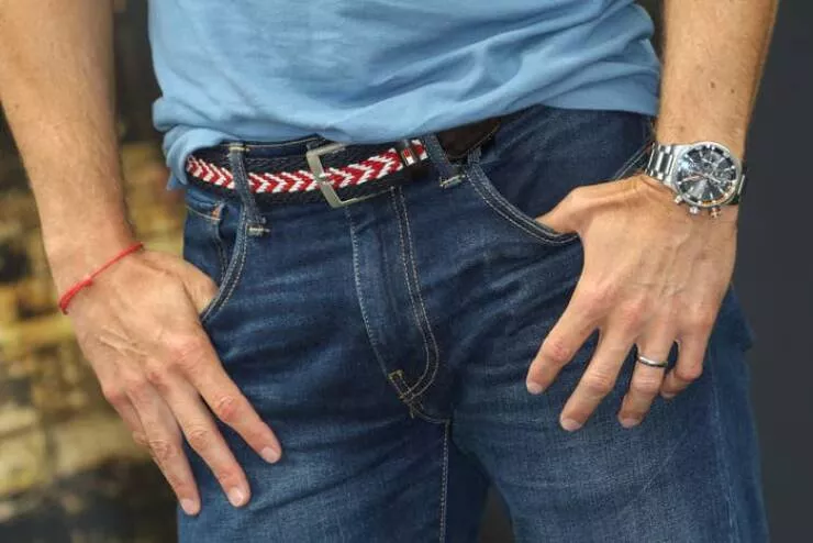 Photos nostalgique un retour en arriere pour les 32 45 ans - #28 Et les bracelets rouges que les célébrités portaient parce qu'elles s'intéressaient à la Kabbale: