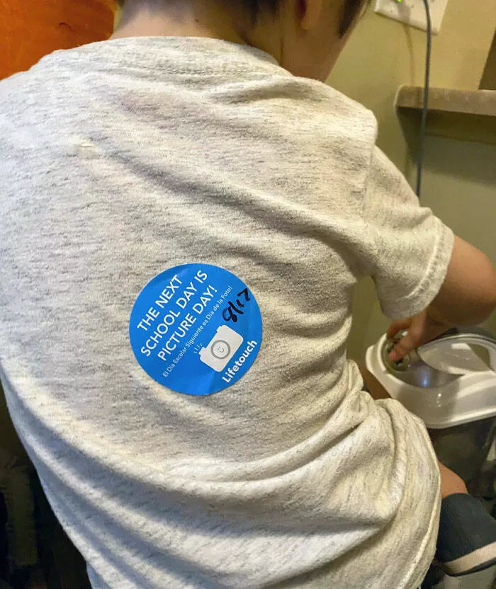 Captivating scenes from school and university life - #17 Preschool Puts Picture Day Reminder Stickers on the Middle of Kids' Backs So They Can't Remove Them