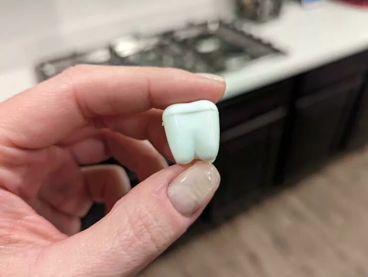 Captivating scenes from school and university life - #20 My First Grader Lost a Tooth in Class and the School Sent It Home in a Tiny Tooth-Shaped Container