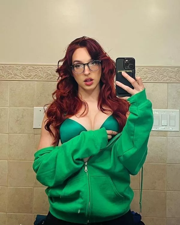 These redheads are extremely sexy - #38 