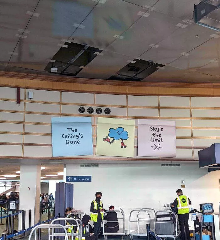 Airport anarchy wild photos that break all the rules - #16 The airport in Portland, Oregon uses giant sticky notes during construction