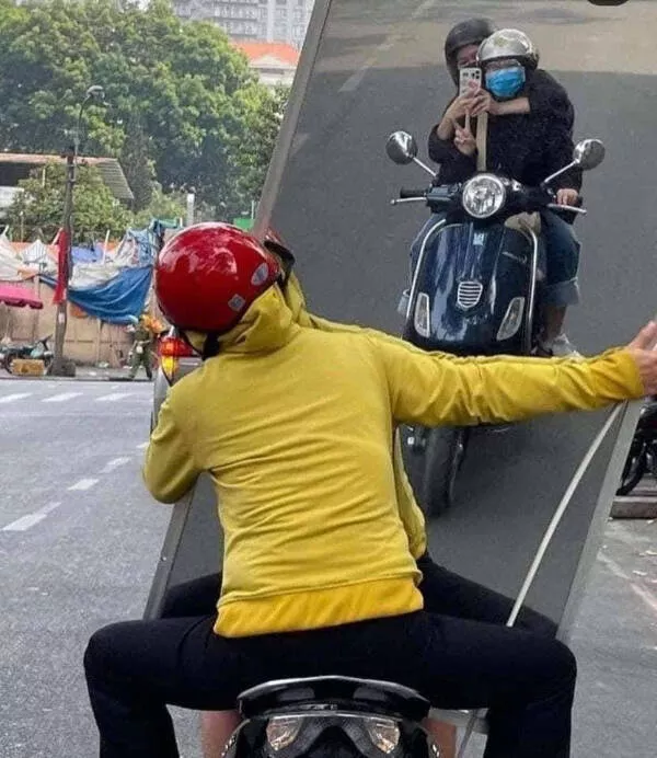 Curious moments that make you say hmmm - #23 