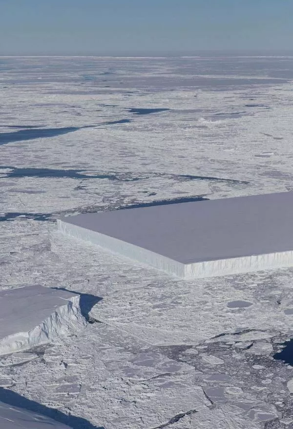 Finding beauty in lifes simple joys - #17 NASA discovered a perfectly cut, trillion-ton rectangular iceberg.