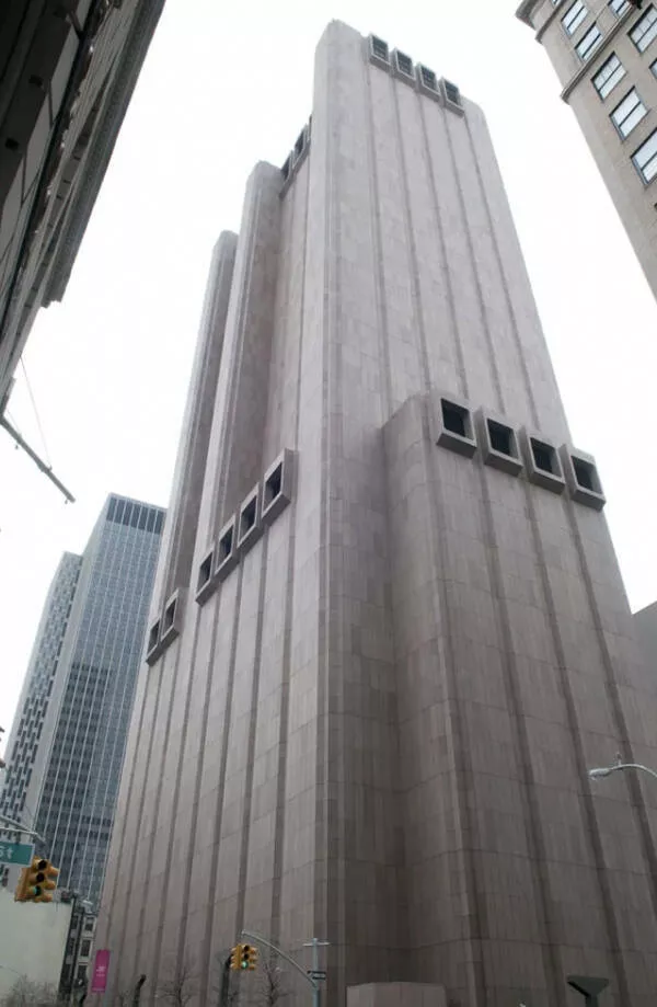 Sinister structures the worlds most intimidating buildings - #23 This 30-story building in NYC without any windows.