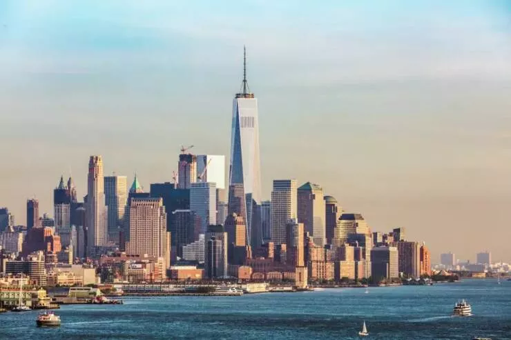 Amazing before and after photos of historic landmark transformations - #44 The Manhattan Skyline in 1950