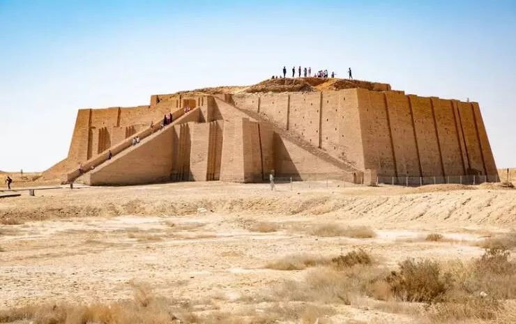 Amazing before and after photos of historic landmark transformations - #48 The Ziggurat of Ur in Iraq in 1929, Before Excavation