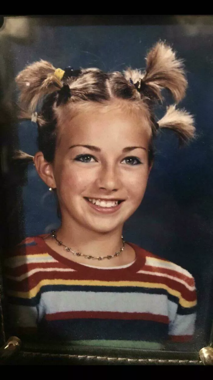 Photos vintage genantes mais hilarantes qui vous feront rire - #12 Ma mère a dit que je regretterais cette photo... Pas de regrets, maman ! Vers 2002