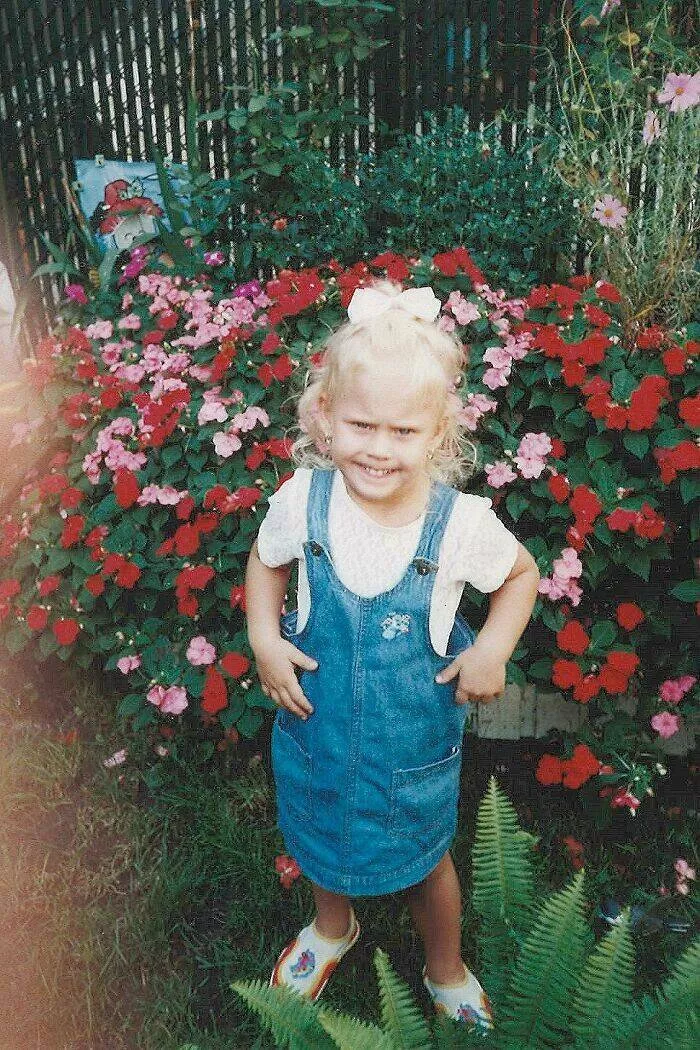 Cringeworthy yet hilarious vintage photos that will make you laugh - #13 Tried to Smile, Channeled Jim Carrey Instead. Allllllllrighty Then