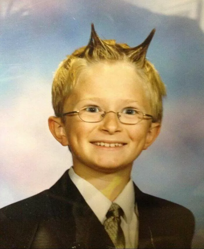 Photos vintage genantes mais hilarantes qui vous feront rire - #20 Pour ma photo de CE2, j'ai opté pour le look Avocat-Enfant-Démon