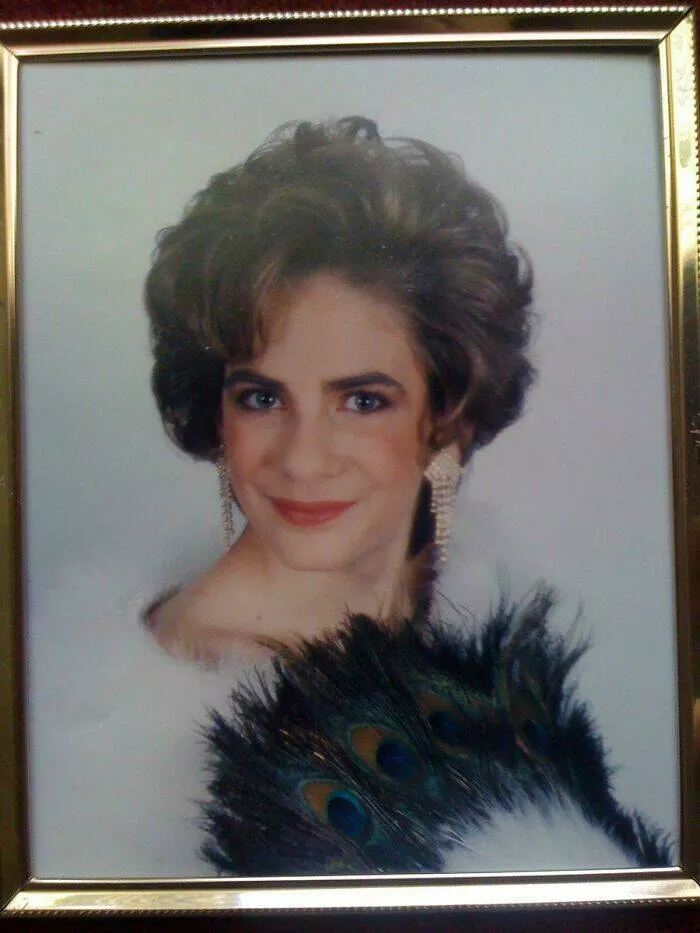 Cringeworthy yet hilarious vintage photos that will make you laugh - #26 When You Look Over 40 But You're Actually 12