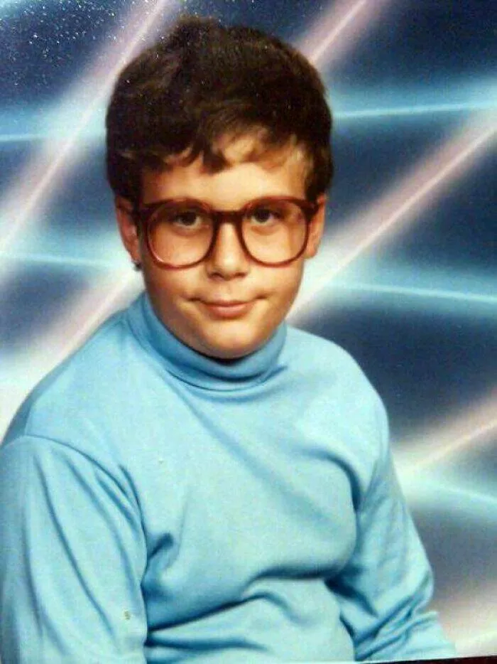 Cringeworthy yet hilarious vintage photos that will make you laugh - #42 Me, Circa 1991. My Mom Let Me Get the Laser Background. I Am So Proud of This Pic!
