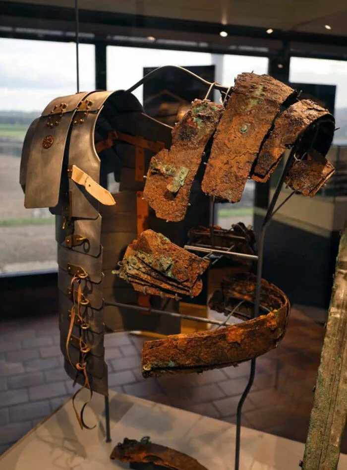 Musees pionniers qui ont revolutionne lexperience des visiteurs - #42 La lorica segmentata romaine la mieux conservée au monde, Musée du site romain de Corbridge, Mur d'Hadrien, Northumberland, UK