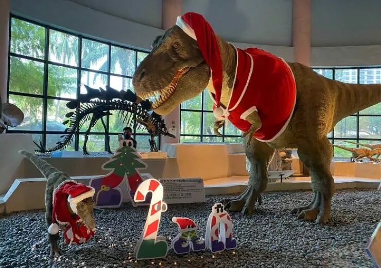 Musees pionniers qui ont revolutionne lexperience des visiteurs - #46 Le musée de ma ville a habillé ses dinosaures pour Noël ; Taichung, Taïwan