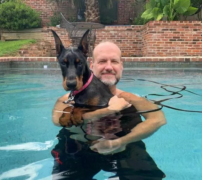 Heartwarming grandpa moments that show why theyre the best - #39 18. I Adore My Grandpa – He’s Helping Me Perfect the Doggy Paddle