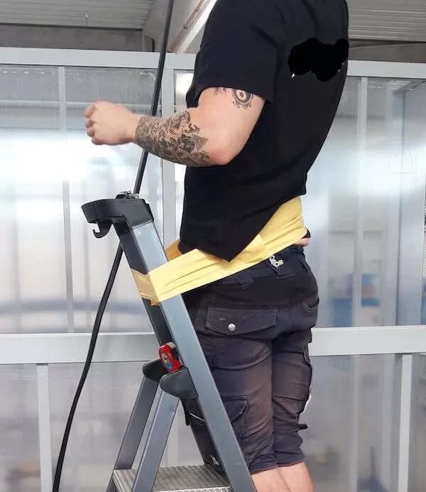Shocking moments when workplace safety was ignored - #27 