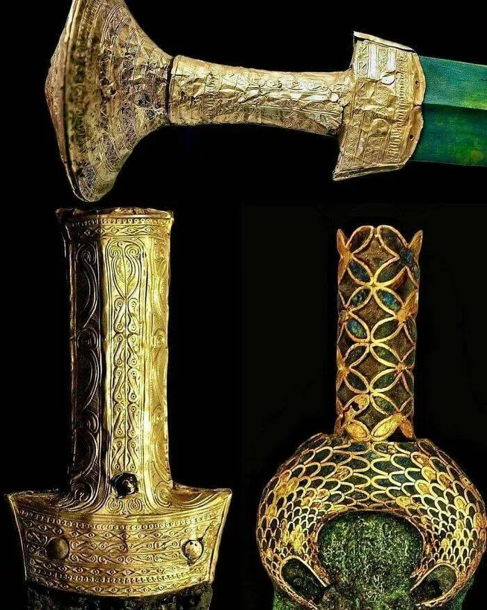 Timeless ancient wonders that continue to astonish - #10 A collection of Mycenaean weapons, including swords from the 16th to 12th centuries B.C.E. Timeless ancient wonders that continue to astonish - #10 A collection of Mycenaean weapons, including swords from the 16th to 12th centuries B.C.E.
