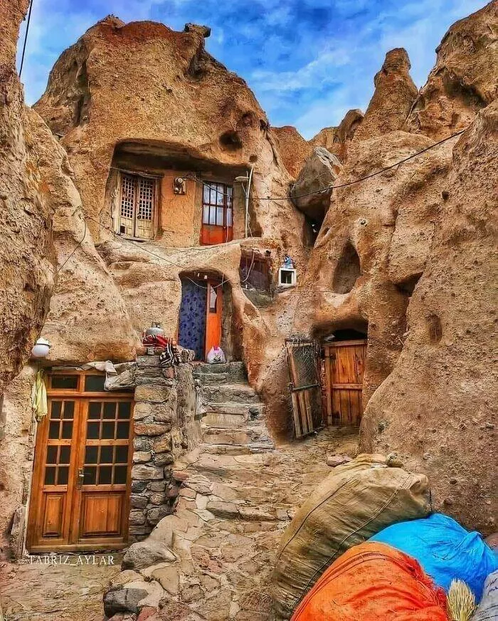Merveilles anciennes qui nous emerveillent encore aujourdhui - #37 Le village de Kandovan, un ancien site troglodyte occupé pendant au moins 700 ans