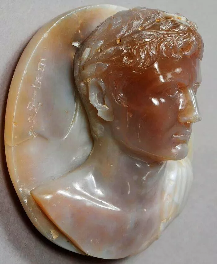 Timeless ancient wonders that continue to astonish - #44 An ancient Mesolithic amber bear from about 10,000 years ago, found on the coast of Fano in Denmark
