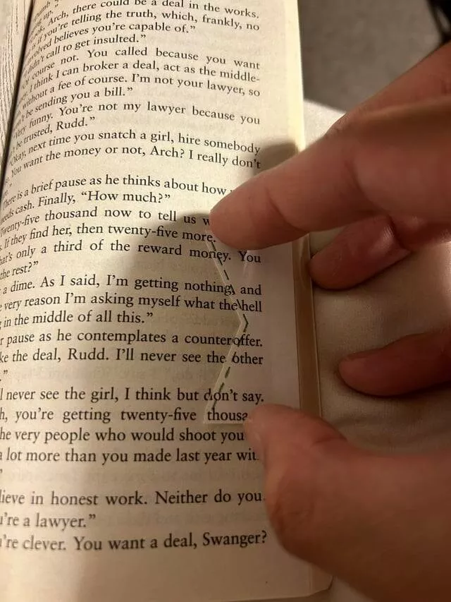 Intriguing photos that will ignite your curiosity - #14 The book I’m reading has a misprint with a correction inserted