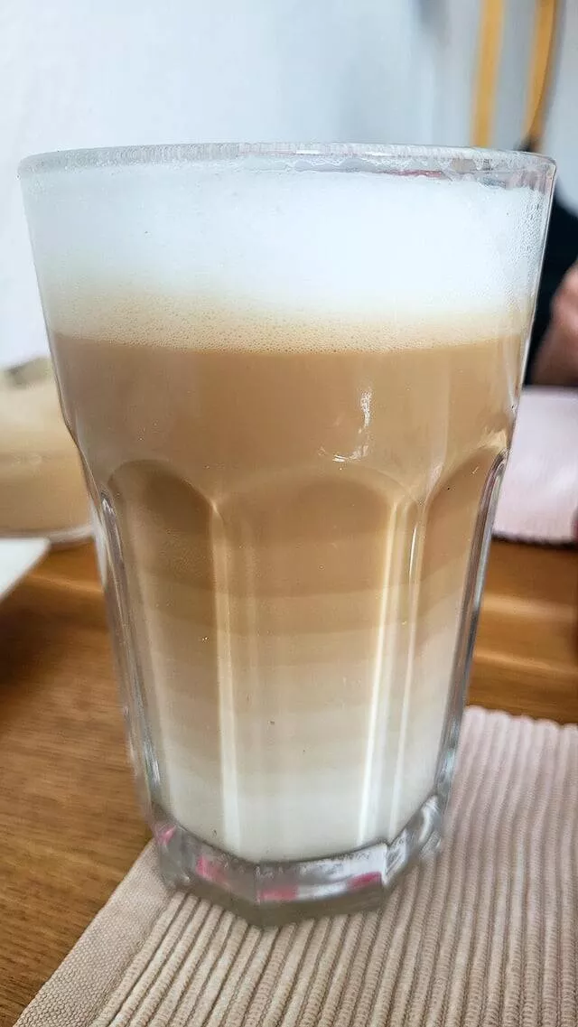 Photos intrigantes qui eveilleront votre curiosite - #17 Mon latte macchiato s'est stratifié en 11 couches distinctes