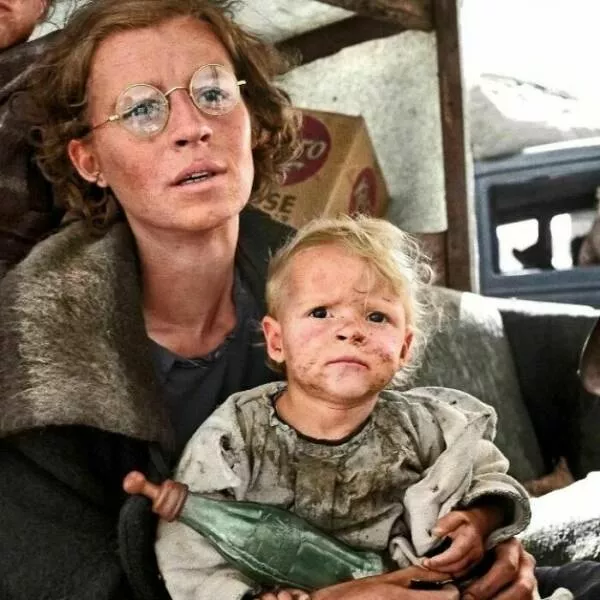Unveiling hidden histories rare photos that tell untold stories - #18 Portrait of a mother and child during the Great Depression, 1939
