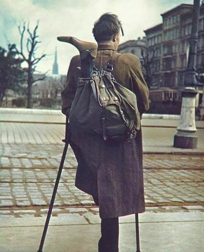 Unveiling hidden histories rare photos that tell untold stories - #26 Homecoming Prisoner - Vienna, Austria Ca 1946