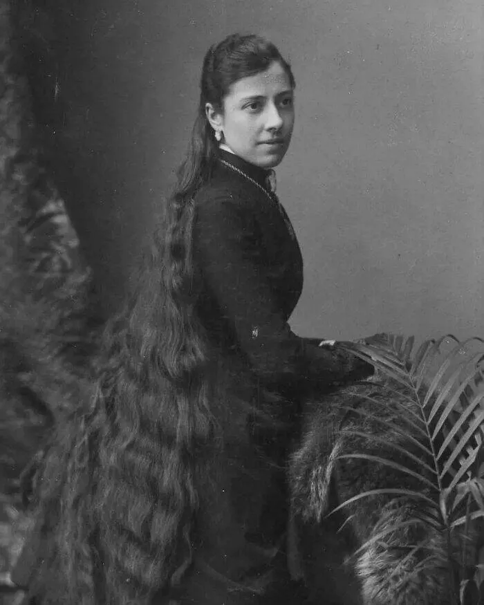 Unveiling hidden histories rare photos that tell untold stories - #29 Photos Of Victorian Women Who Never Cut Her Hair, 1860-1900