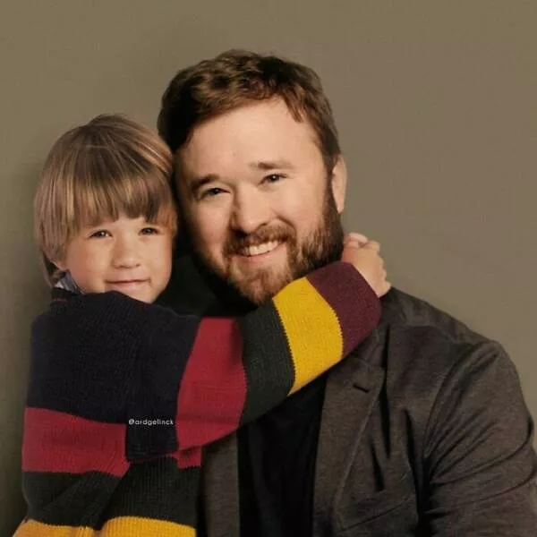 Starstruck encounters celebrities face their younger selves - #26 Haley Joel Osment Starstruck encounters celebrities face their younger selves - #26 Haley Joel Osment